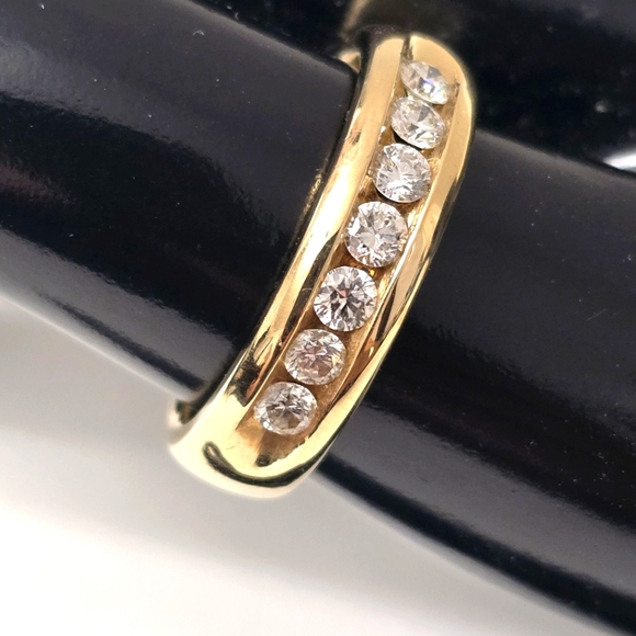 Watch Video / 14K Gold Channel Diamond Ring - Picture 14 of 16